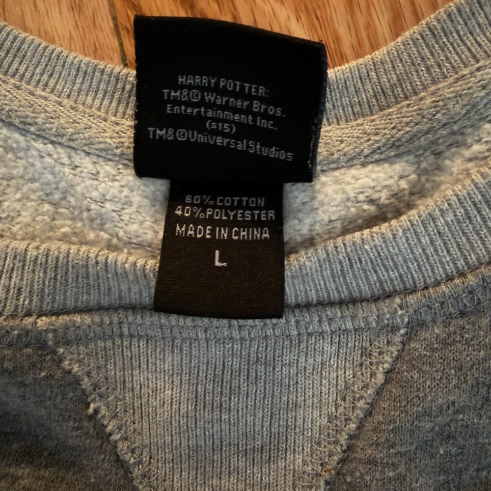 Universal Studios The Wizarding World of Harry Potter Ravenclaw Sweatshirt - Picture 5 of 6